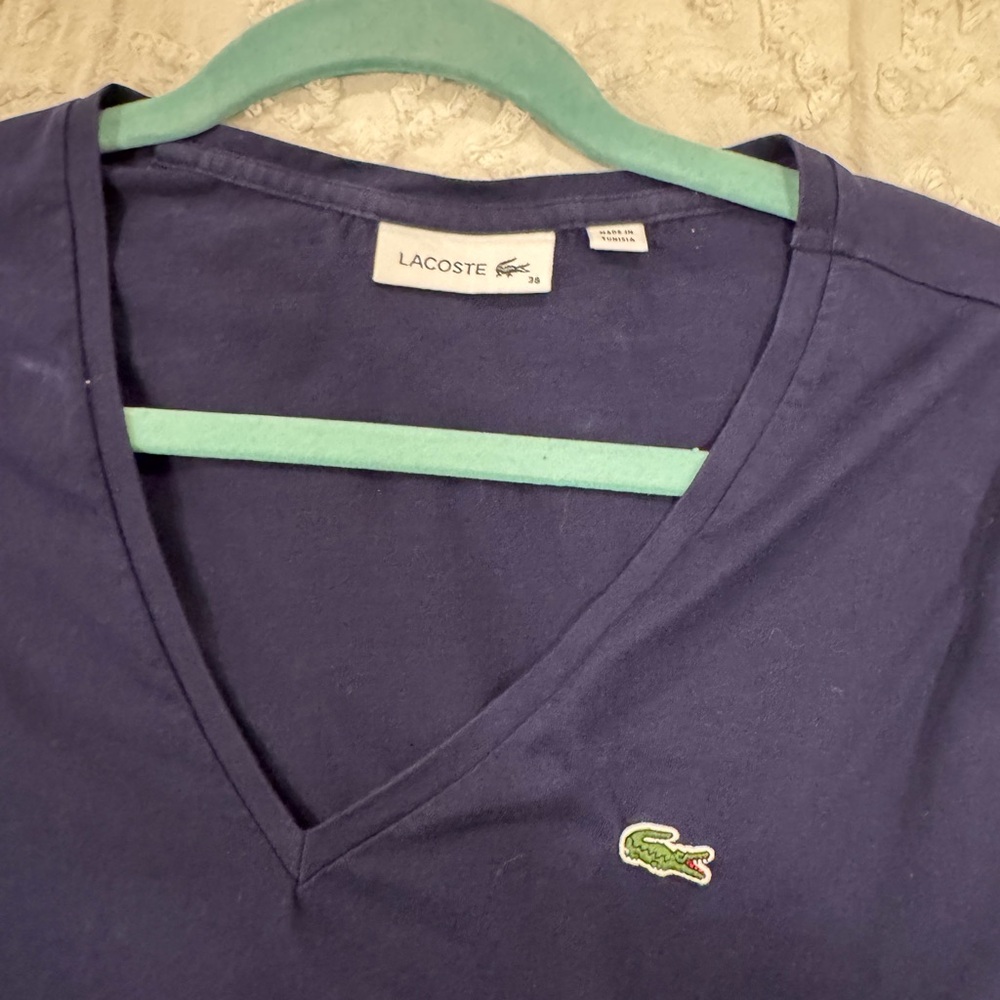 Lacoste Women's Short Sleeve Boxy Fit V-Neck T-Shirt Size 6 - Picture 3 of 7